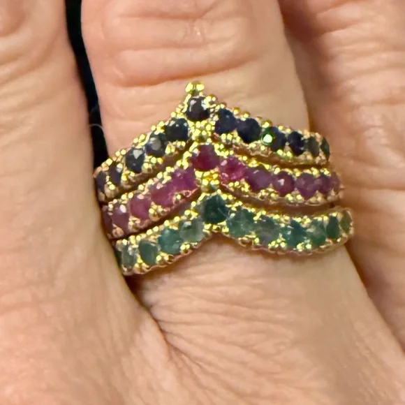 Ring 916 (22K) made in India 🇮🇳  with emerald ,rubies and  sapphire - Picture 4 of 4